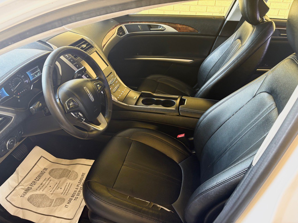 2015 Lincoln MKZ Image 9