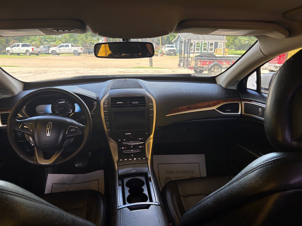 2015 Lincoln MKZ Image 11