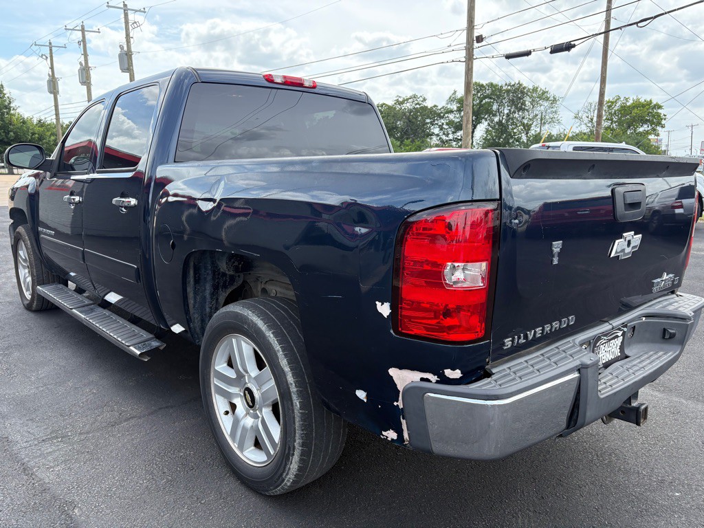 2007 Chevrolet Silverado 1500 Image 2