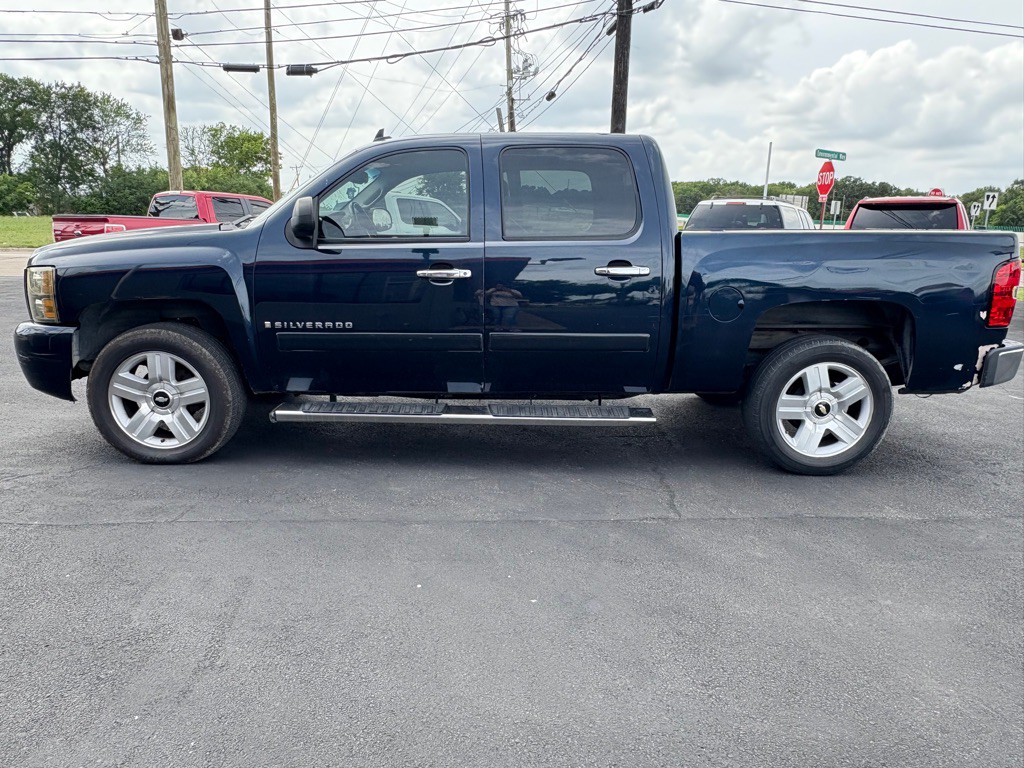 2007 Chevrolet Silverado 1500 Image 3