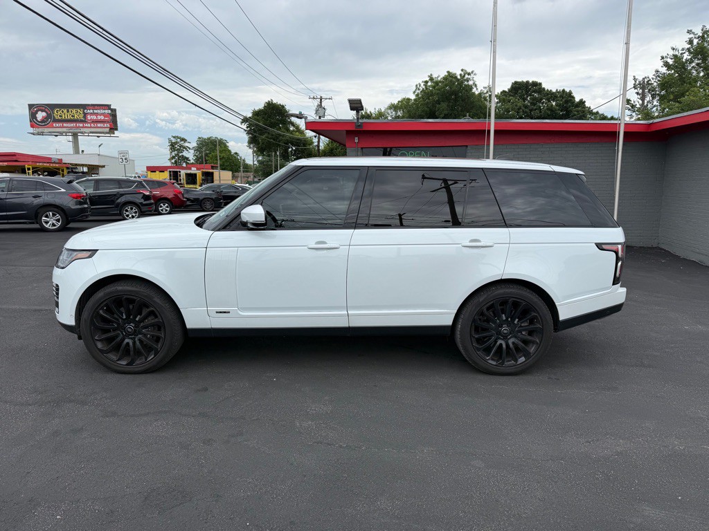 2018 Land Rover Range Rover Image 2