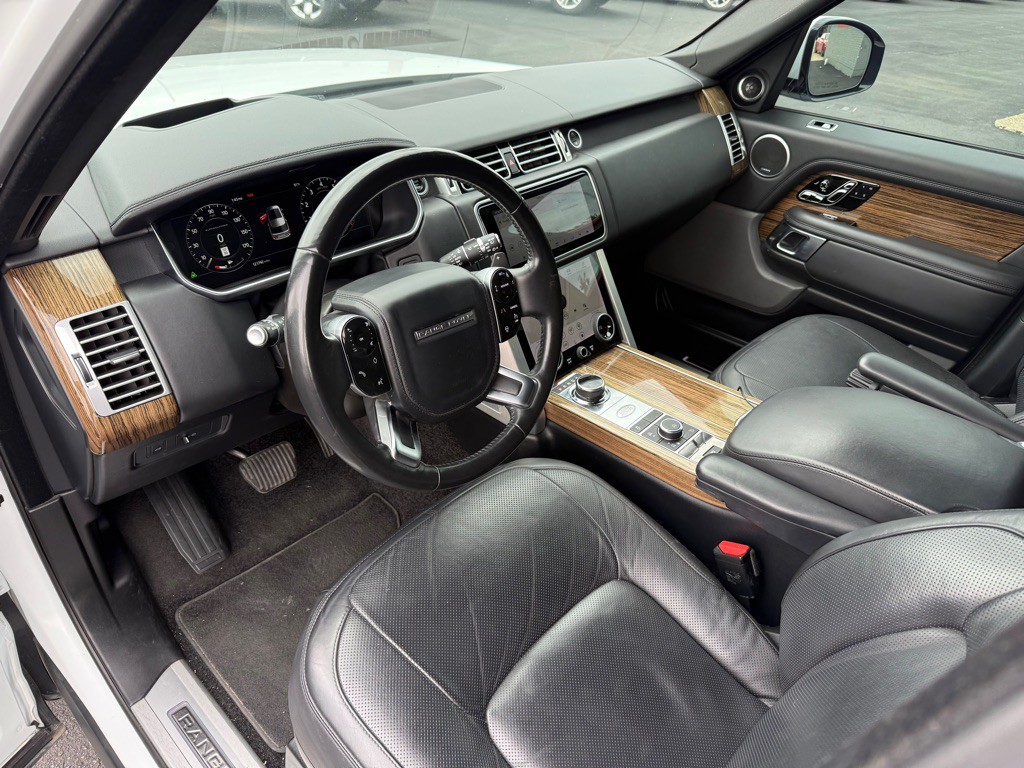 2018 Land Rover Range Rover Image 11