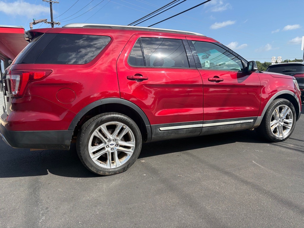 2016 Ford Explorer Image 8