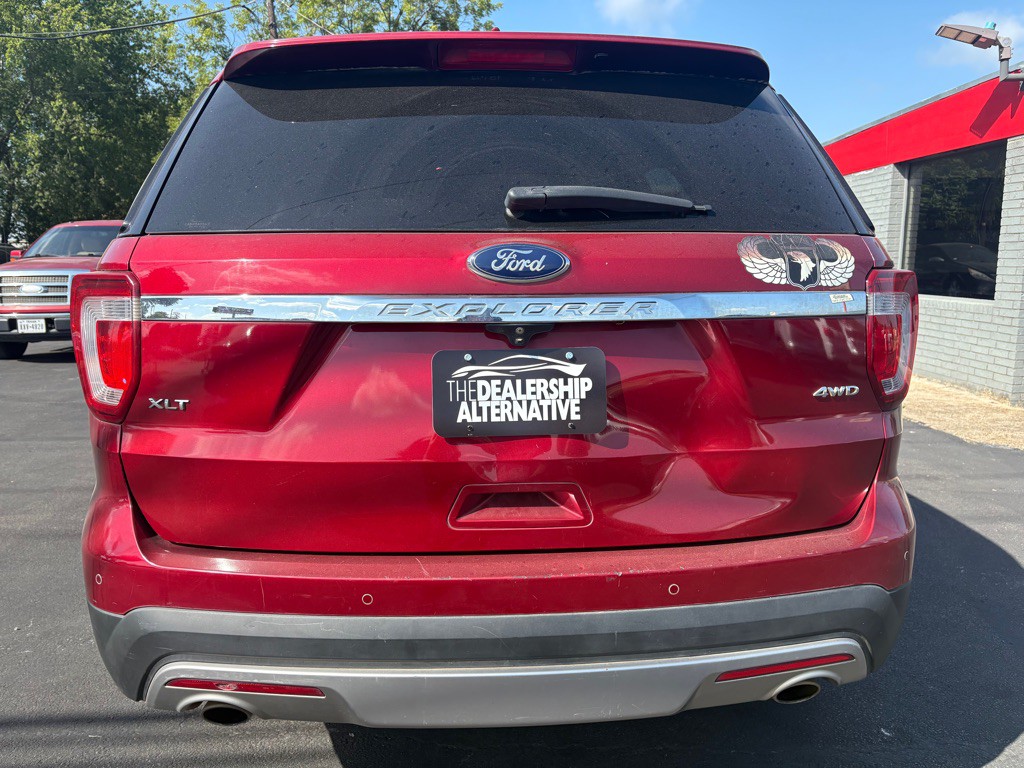 2016 Ford Explorer Image 2