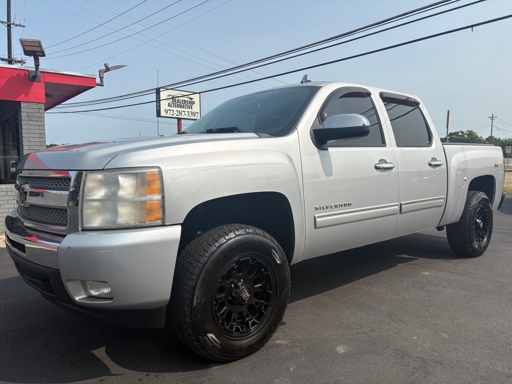2011 Chevrolet Silverado 1500 Image 3