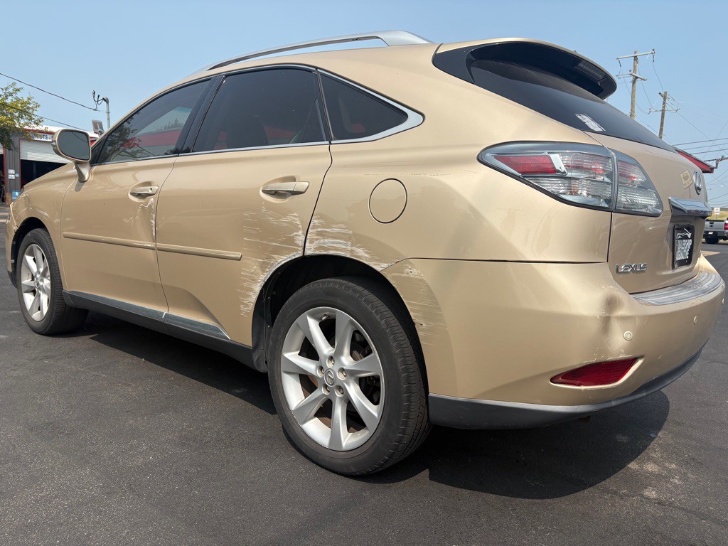 2010 Lexus RX Image 2