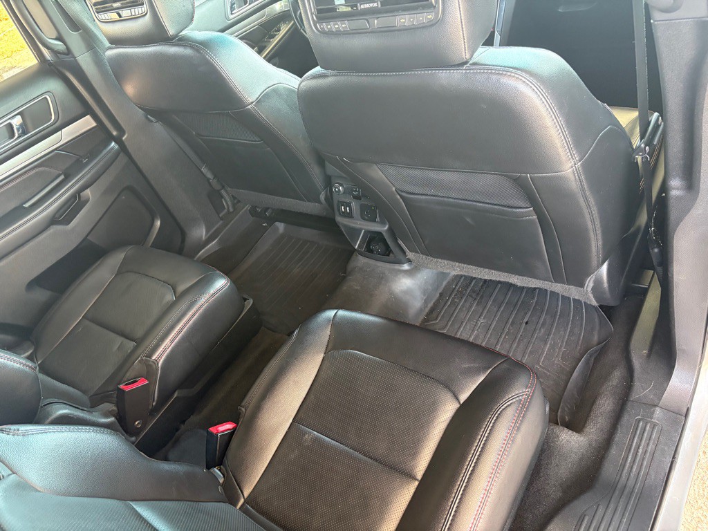 2017 Ford Explorer Image 12