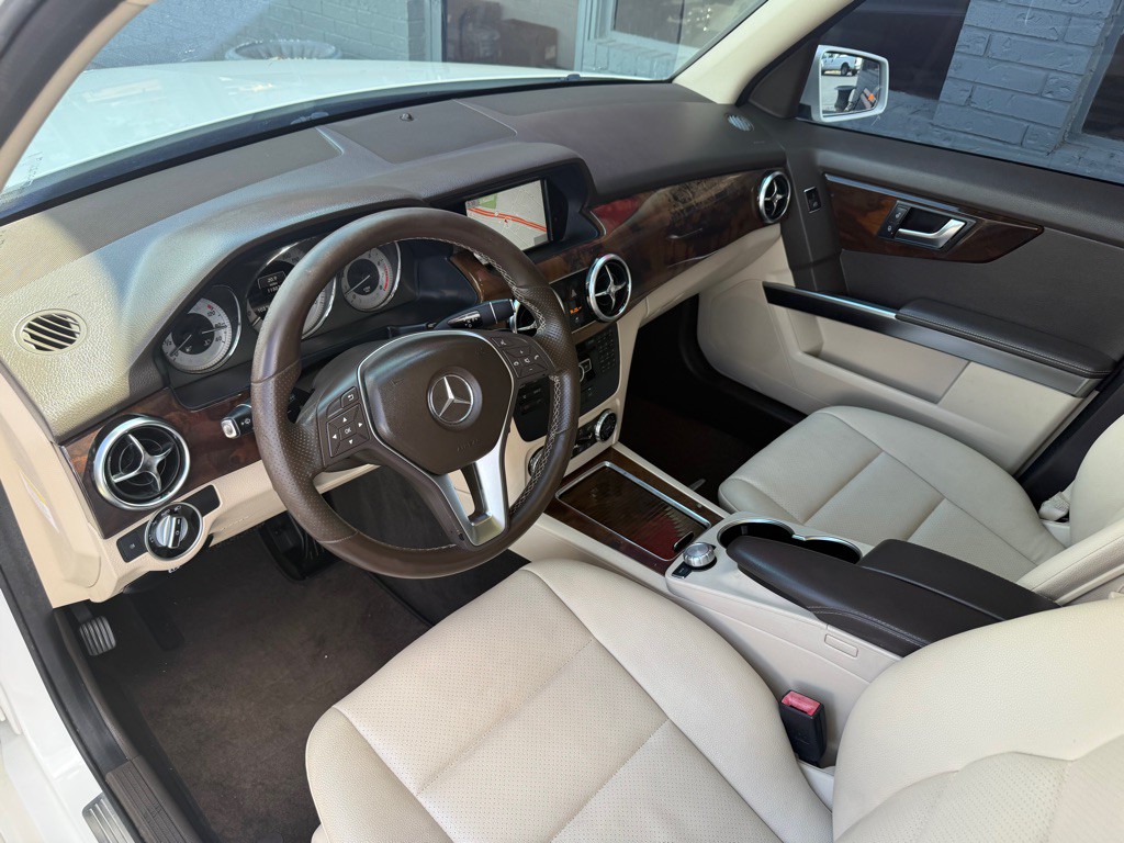 2013 Mercedes-Benz GLK-Class Image 10