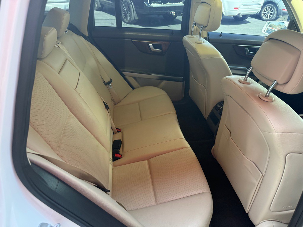 2013 Mercedes-Benz GLK-Class Image 16