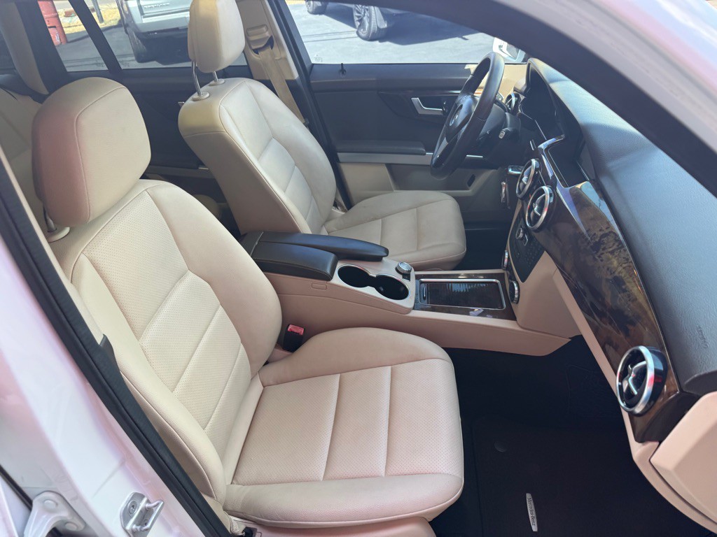 2013 Mercedes-Benz GLK-Class Image 17