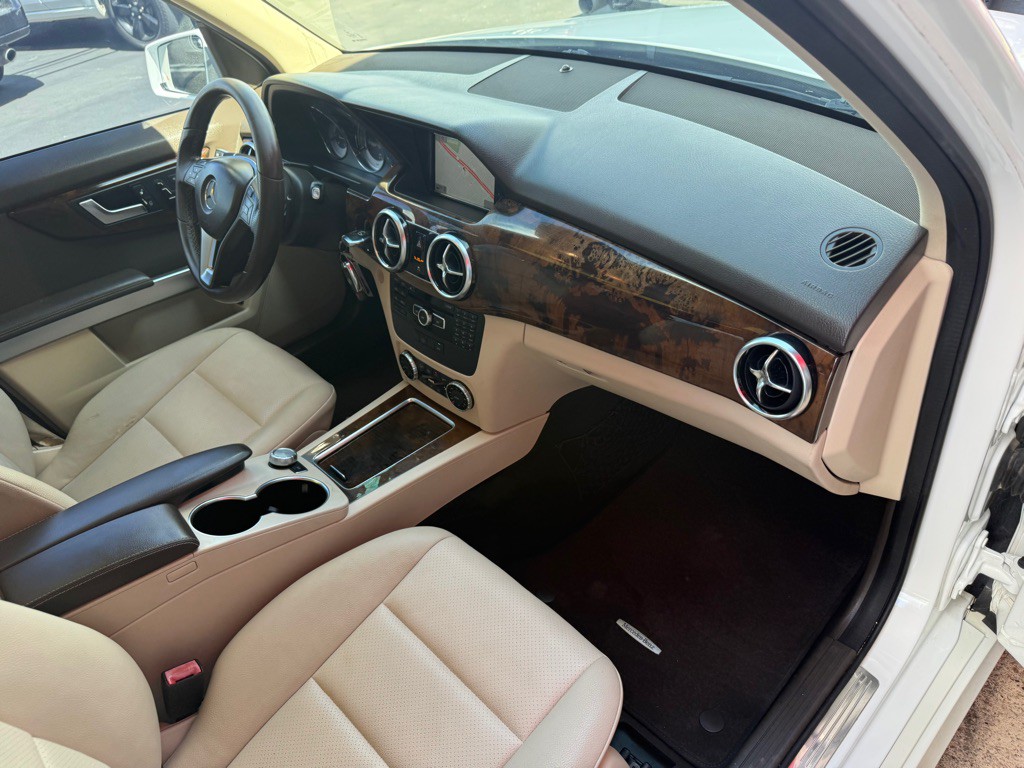 2013 Mercedes-Benz GLK-Class Image 18