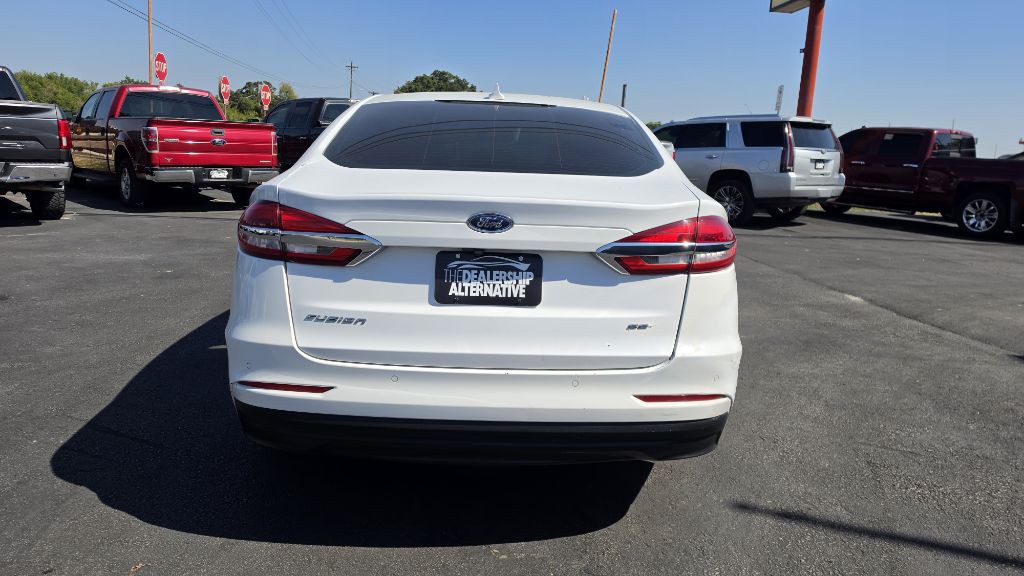 2019 Ford Fusion Image 2