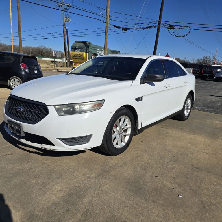 2013 Ford Taurus Image 1
