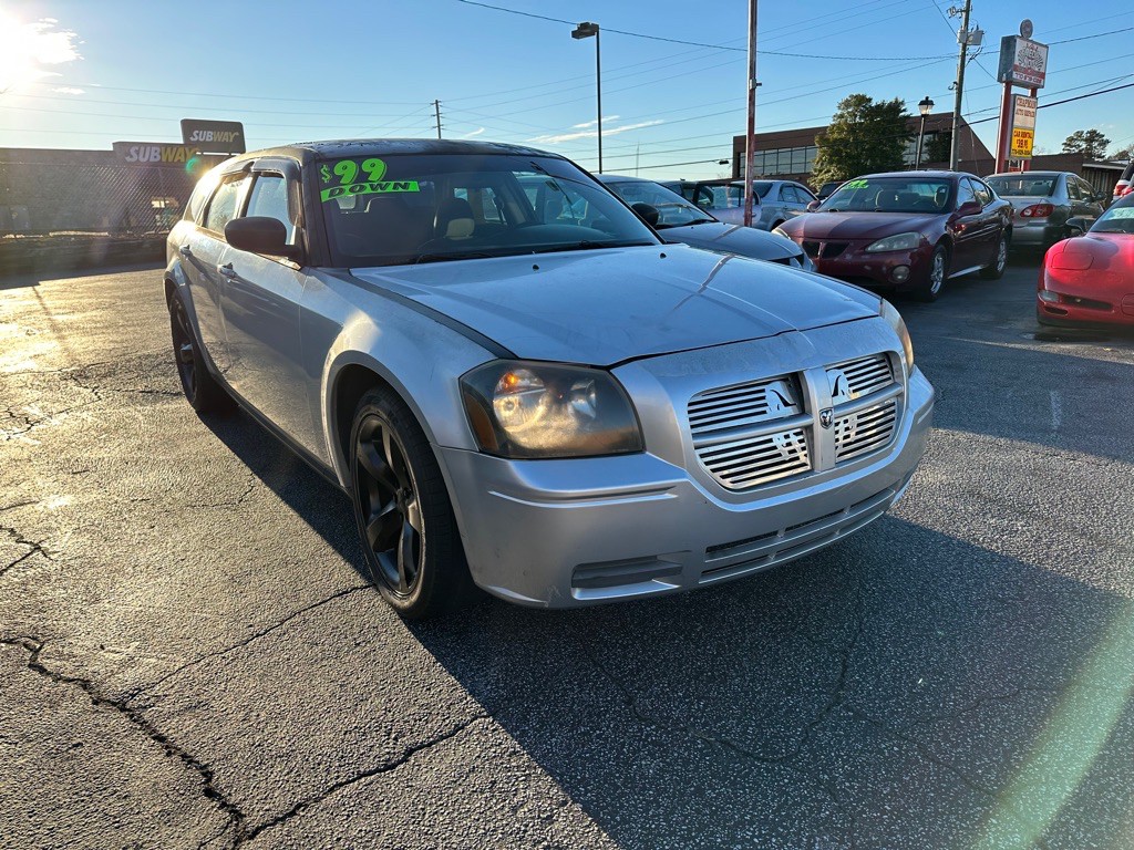 2006 Dodge Magnum Image 2