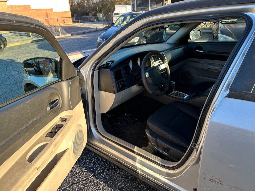 2006 Dodge Magnum Image 5