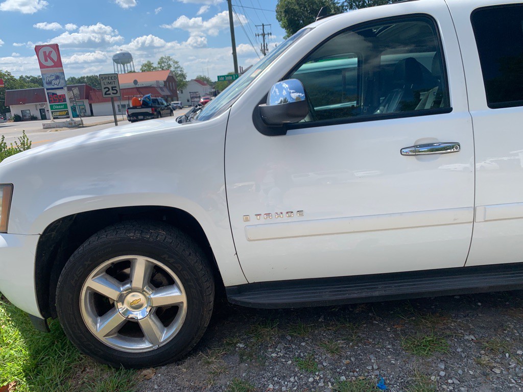 2007 Chevrolet Tahoe Image 2