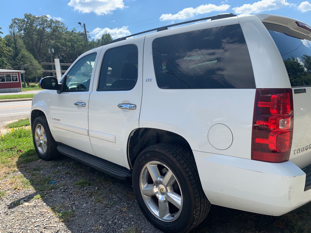 2007 Chevrolet Tahoe Image 10