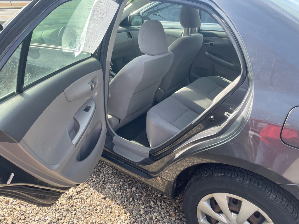2010 Toyota Corolla Image 5