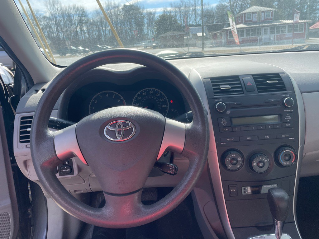 2010 Toyota Corolla Image 9