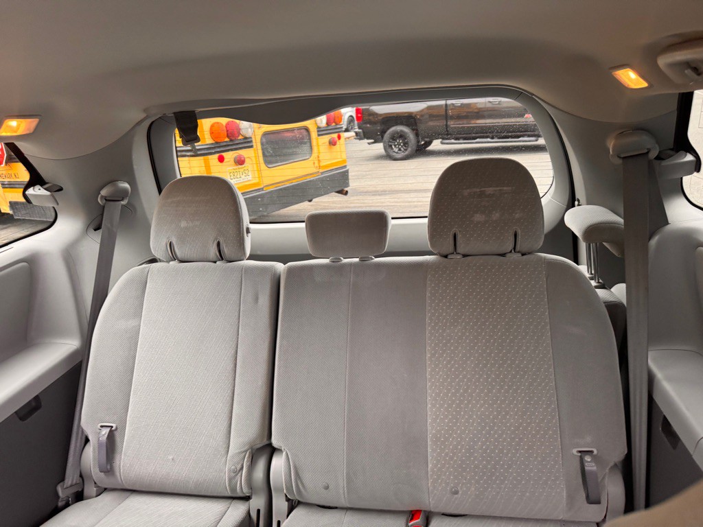 2018 Toyota Sienna Image 13