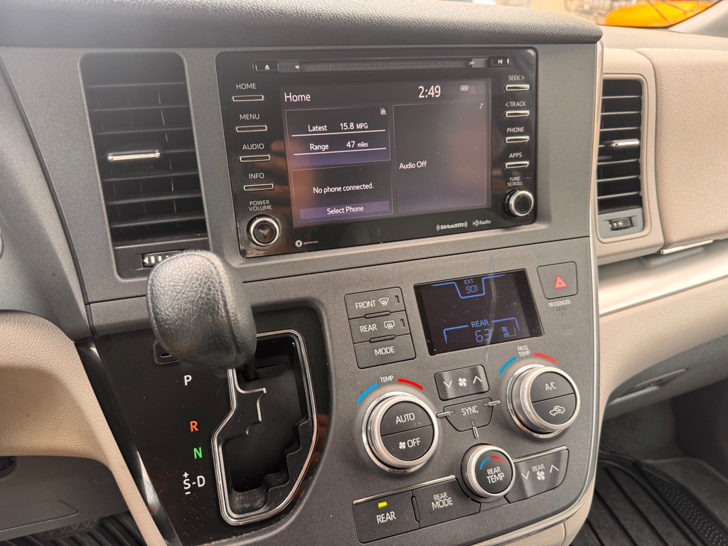 2018 Toyota Sienna Image 21