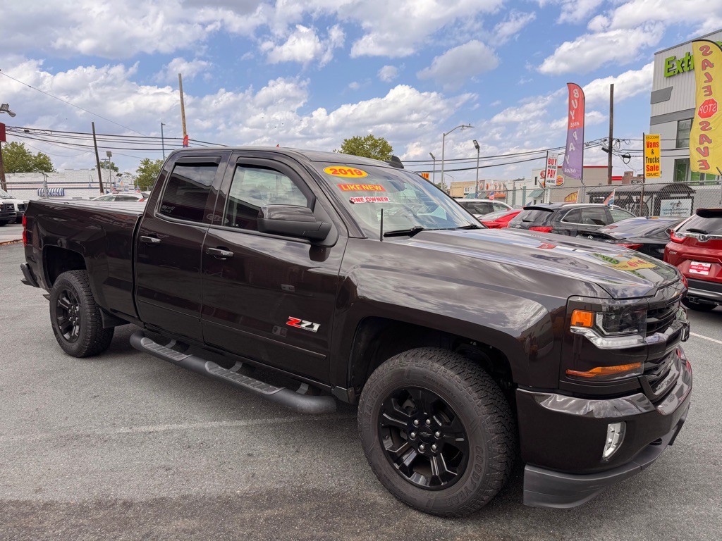 2019 Chevrolet Silverado 1500 Image 2
