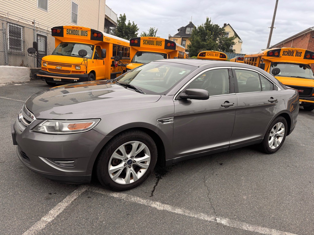 2012 Ford Taurus Image 3
