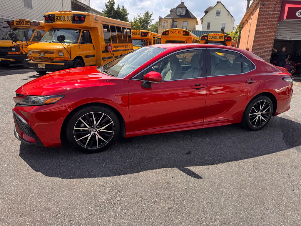 2022 Toyota Camry Image 3
