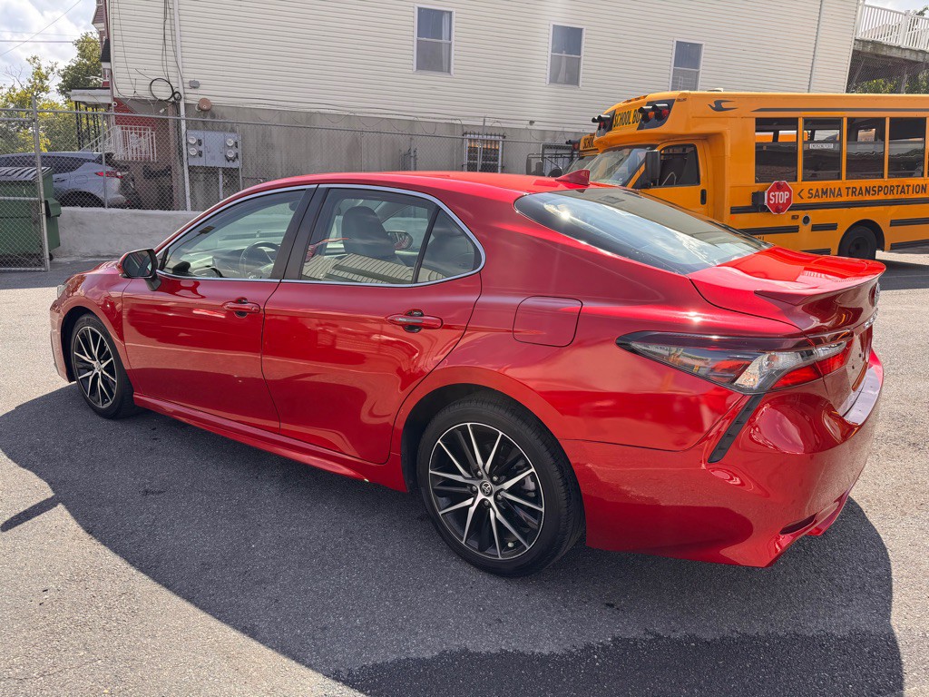 2022 Toyota Camry Image 4