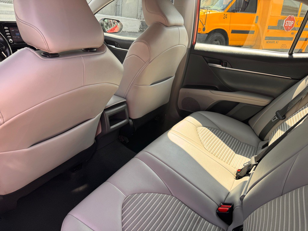 2022 Toyota Camry Image 8