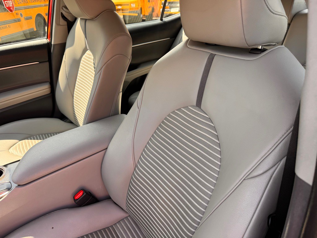 2022 Toyota Camry Image 11