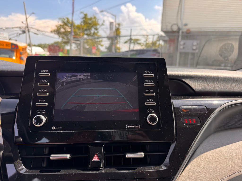 2022 Toyota Camry Image 17