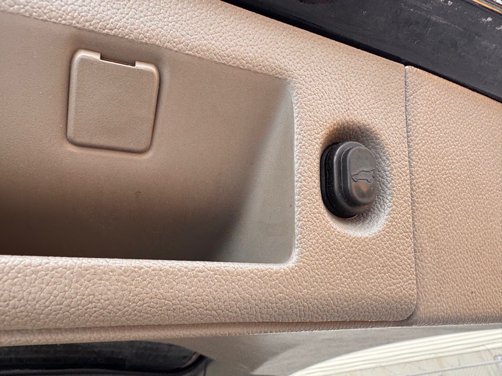 2015 Chevrolet Tahoe Image 8