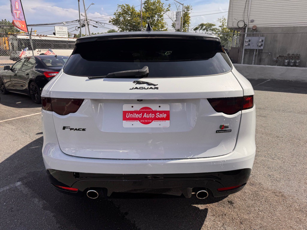 2017 Jaguar F-PACE Image 5