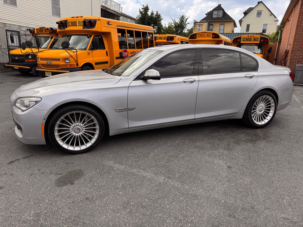 2015 BMW 7 Series Image 3