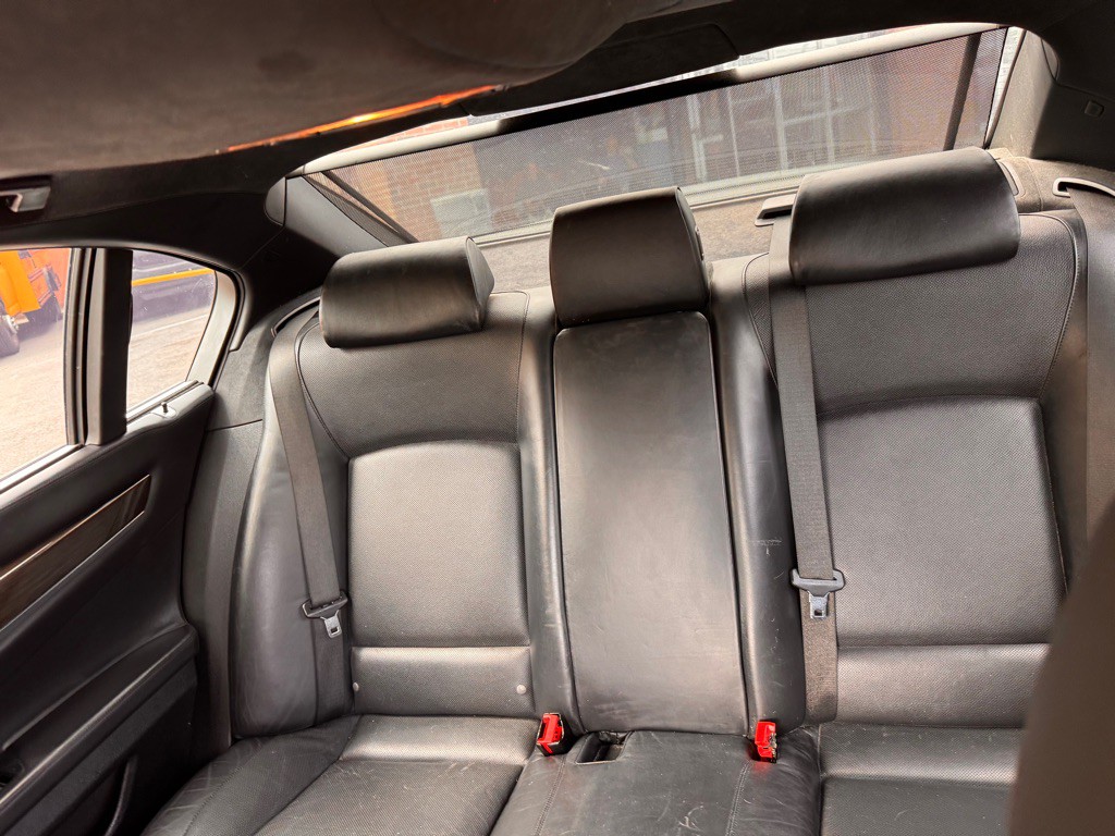 2015 BMW 7 Series Image 17