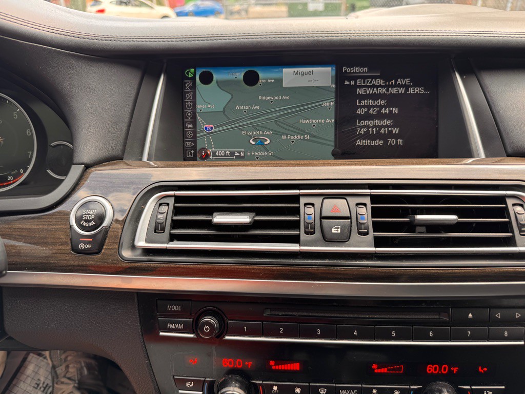 2015 BMW 7 Series Image 21