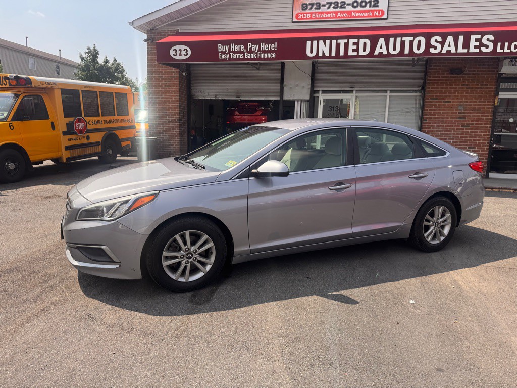 2016 Hyundai Sonata Image 3