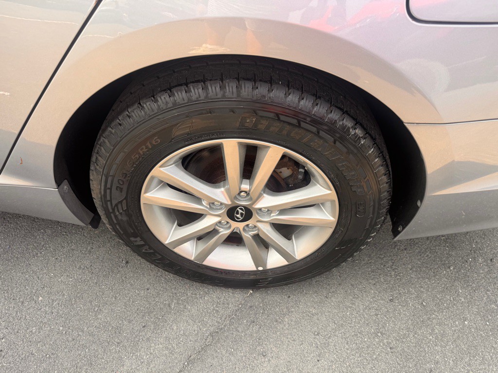 2016 Hyundai Sonata Image 9