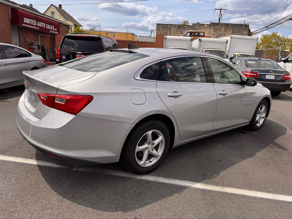 2018 Chevrolet Malibu Image 6