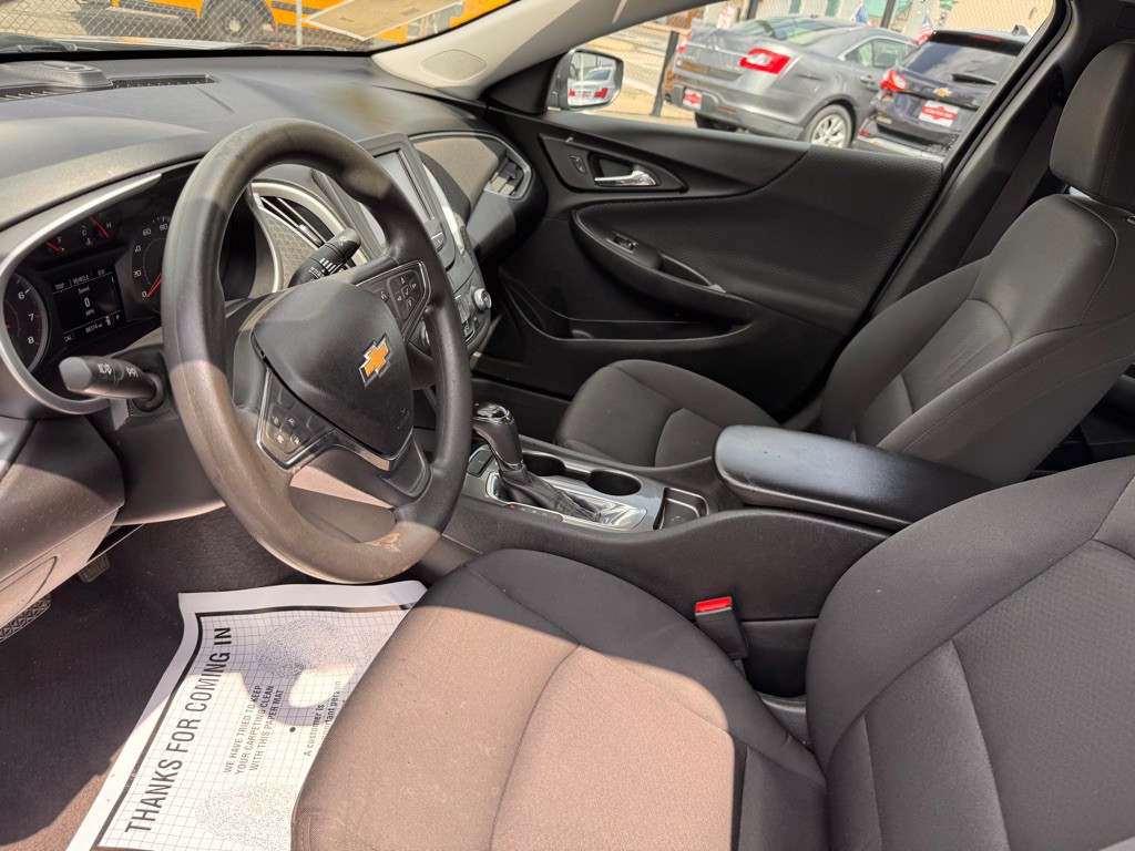 2018 Chevrolet Malibu Image 10