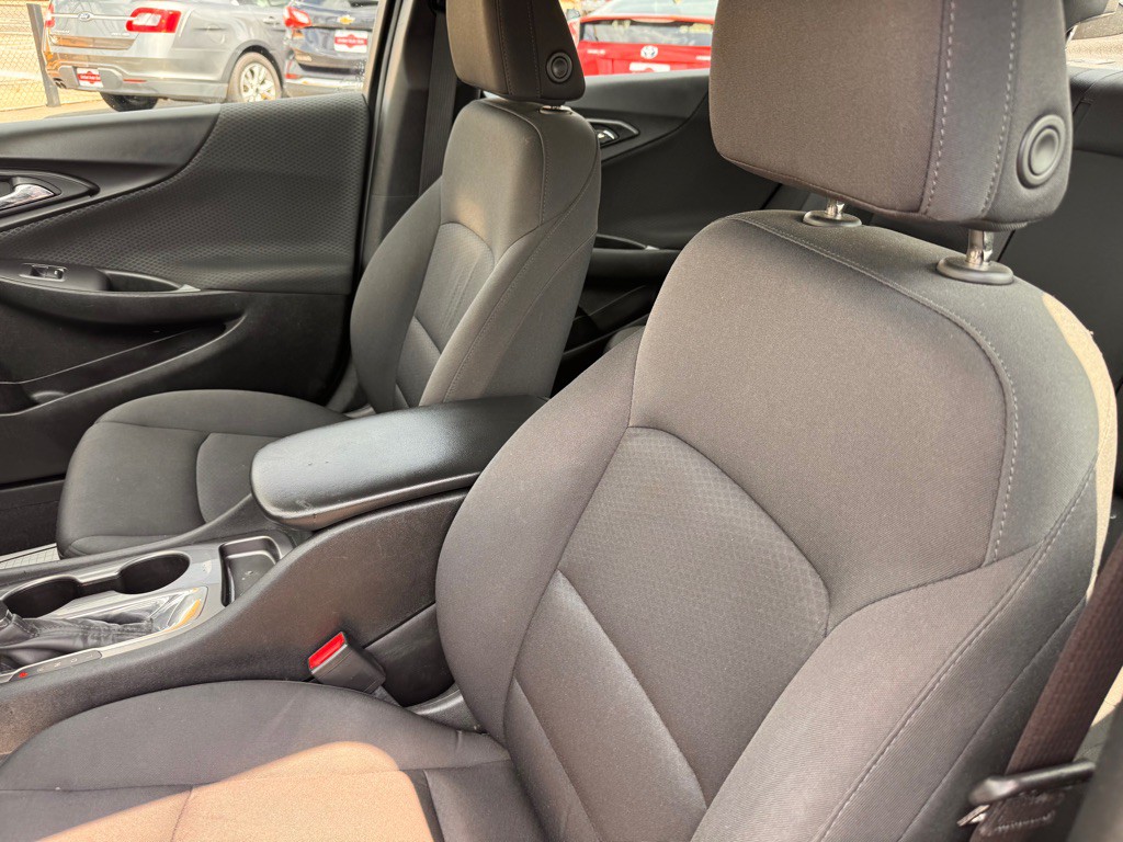 2018 Chevrolet Malibu Image 11
