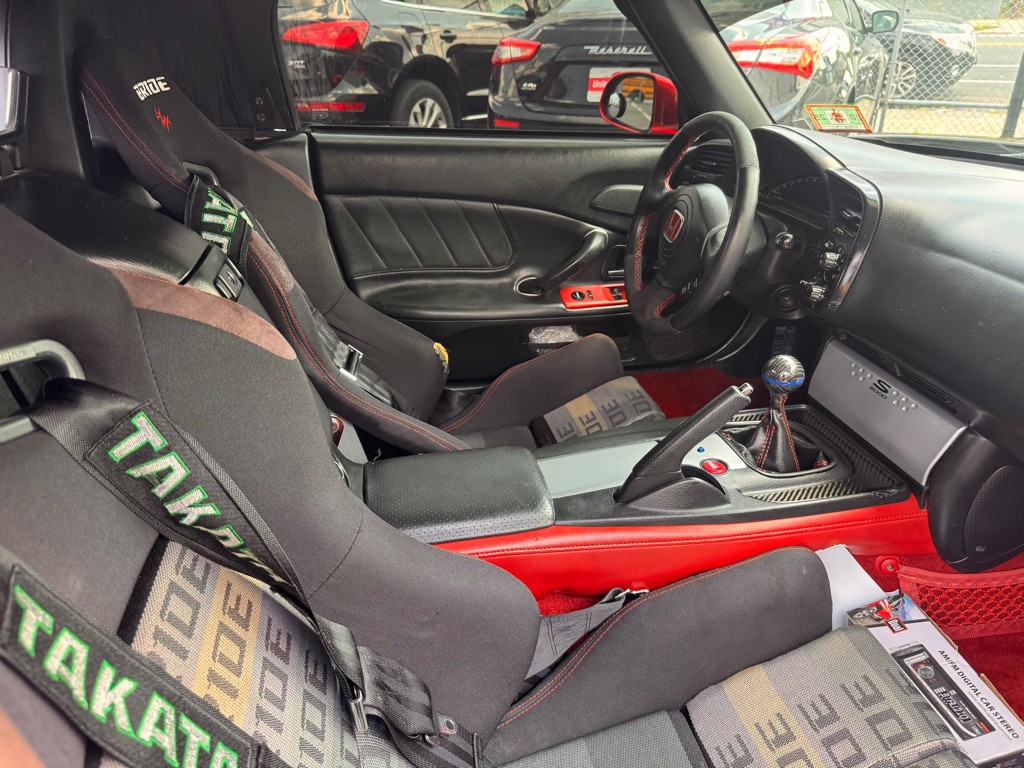 2004 Honda S2000 Image 10