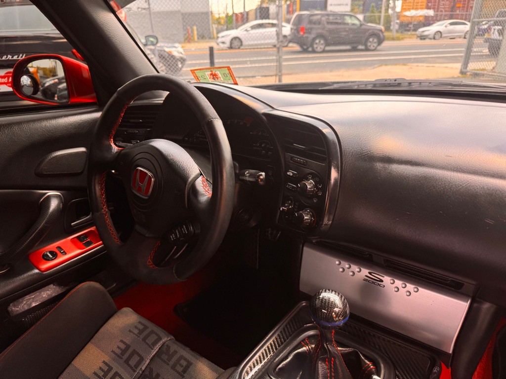 2004 Honda S2000 Image 12