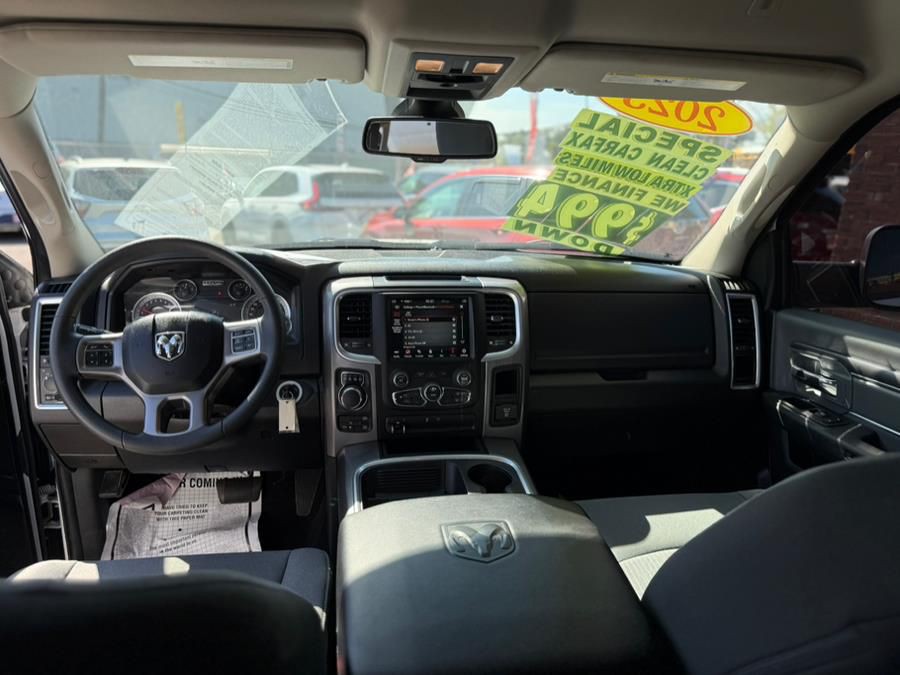 2023 RAM 1500 Image 8