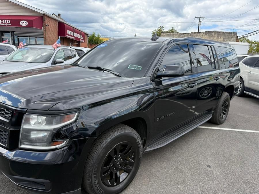2019 Chevrolet Suburban Image 3