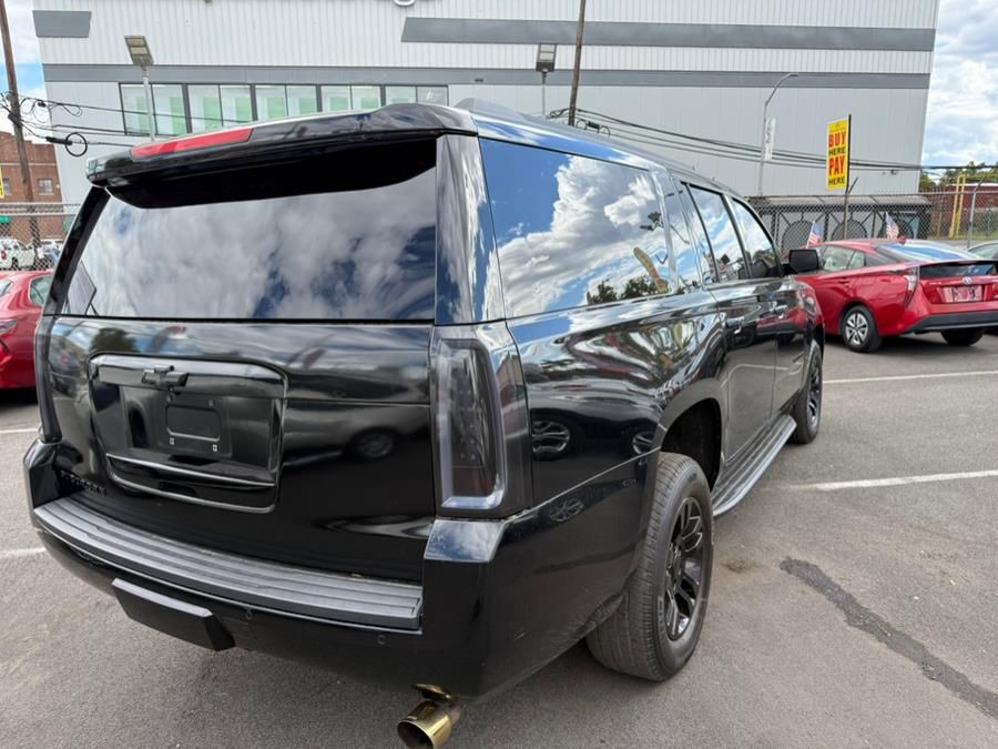 2019 Chevrolet Suburban Image 4