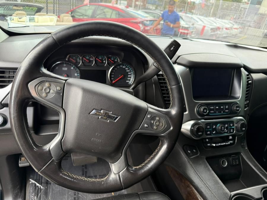 2019 Chevrolet Suburban Image 10