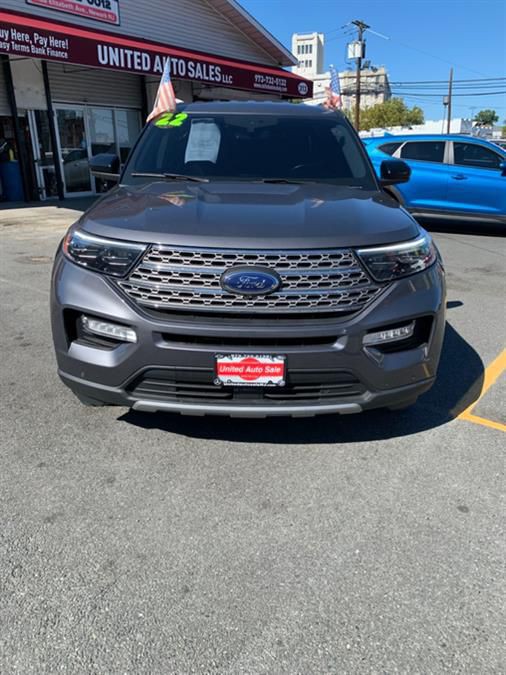 2022 Ford Explorer Image 1