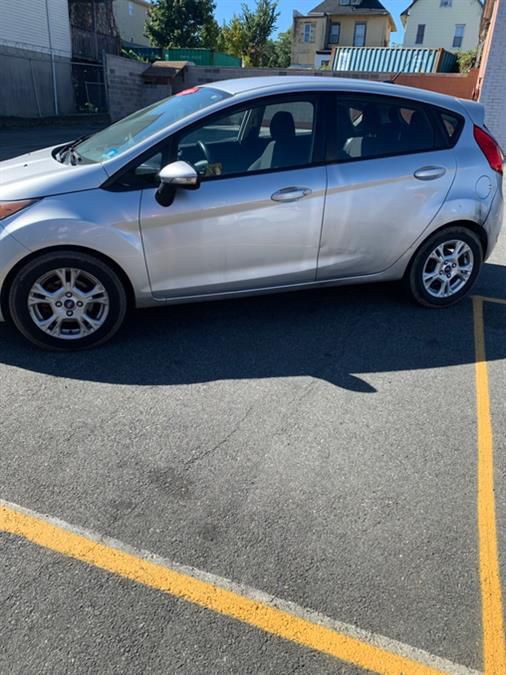 2014 Ford Fiesta Image 2